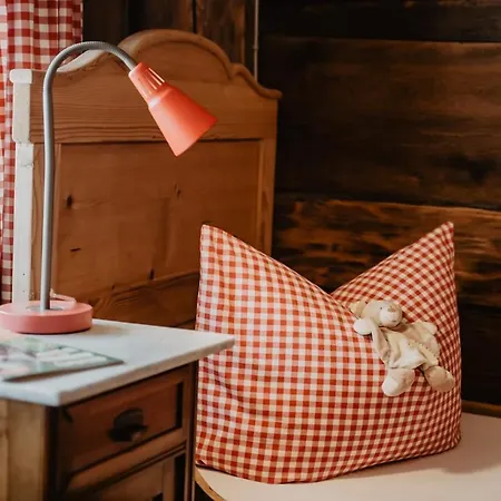 Romantisches Schwarzwaelder Bauernhaeuschen Huesli Am Griesbachhof *