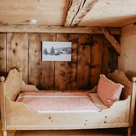 Romantisches Schwarzwaelder Bauernhaeuschen Huesli Am Griesbachhof *