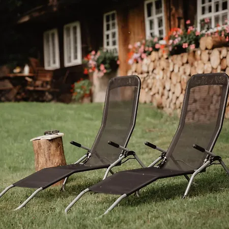 Romantisches Schwarzwaelder Bauernhaeuschen Huesli Am Griesbachhof Titisee-Neustadt