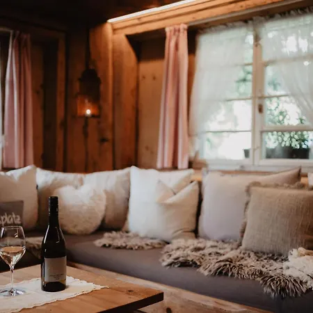 Romantisches Schwarzwaelder Bauernhaeuschen Huesli Am Griesbachhof Vakantiehuis Titisee-Neustadt