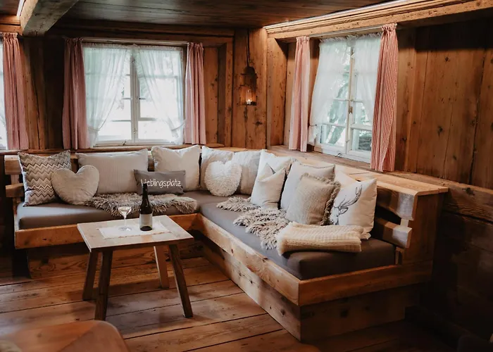 Romantisches Schwarzwälder Bauernhäuschen Hüsli Am Griesbachhof * Titisee-Neustadt